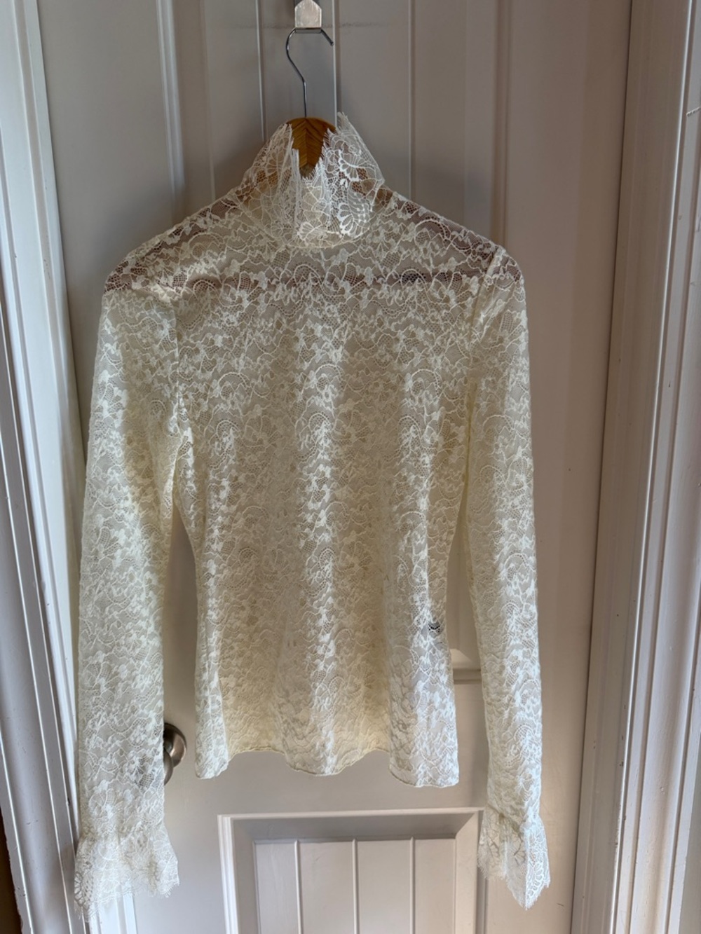 RICHRADIQS Rich Radi Q’s French lace pullover top - Picture 2 of 7